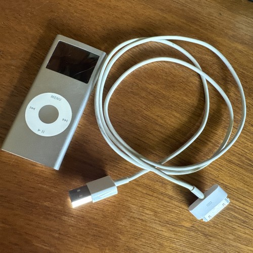 Apple ipod nano 4gb - nano, silver